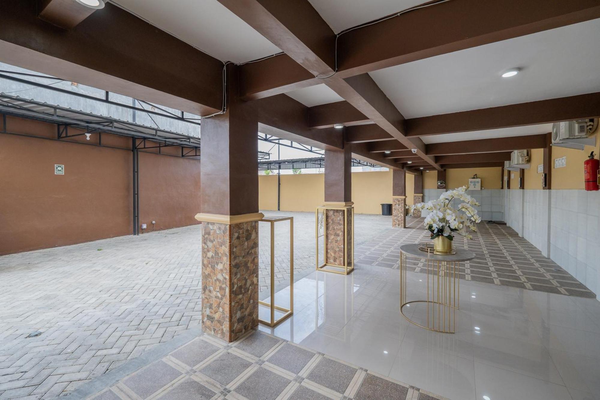 Hotel Reddoorz Syariah Near Rsud Dr Iskak Tulungagung Kedungwaru Zewnętrze zdjęcie